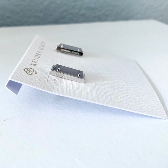 NWT Kendra Scott rhodium mother of pearl earrings - Picture 5 of 7